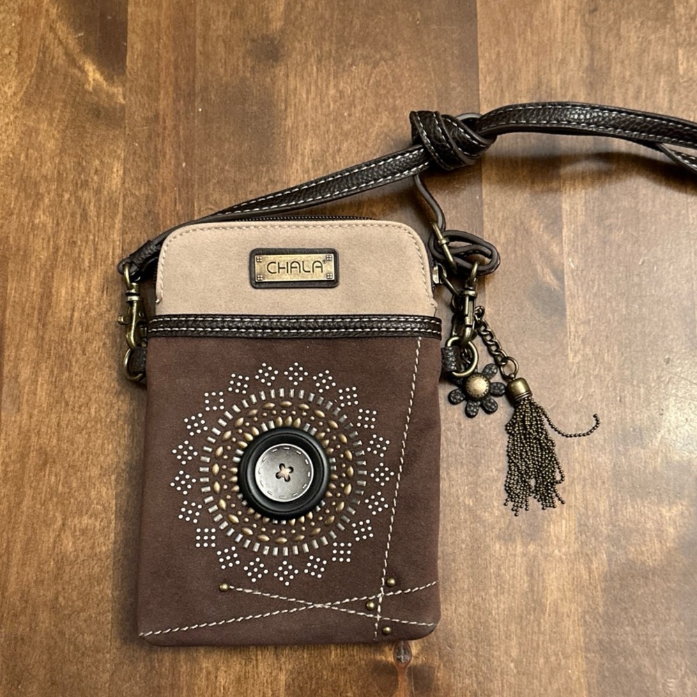 Chala Dazzled Cellphone Crossbody Purse Handbag Boho Travel Aztec Southwestern